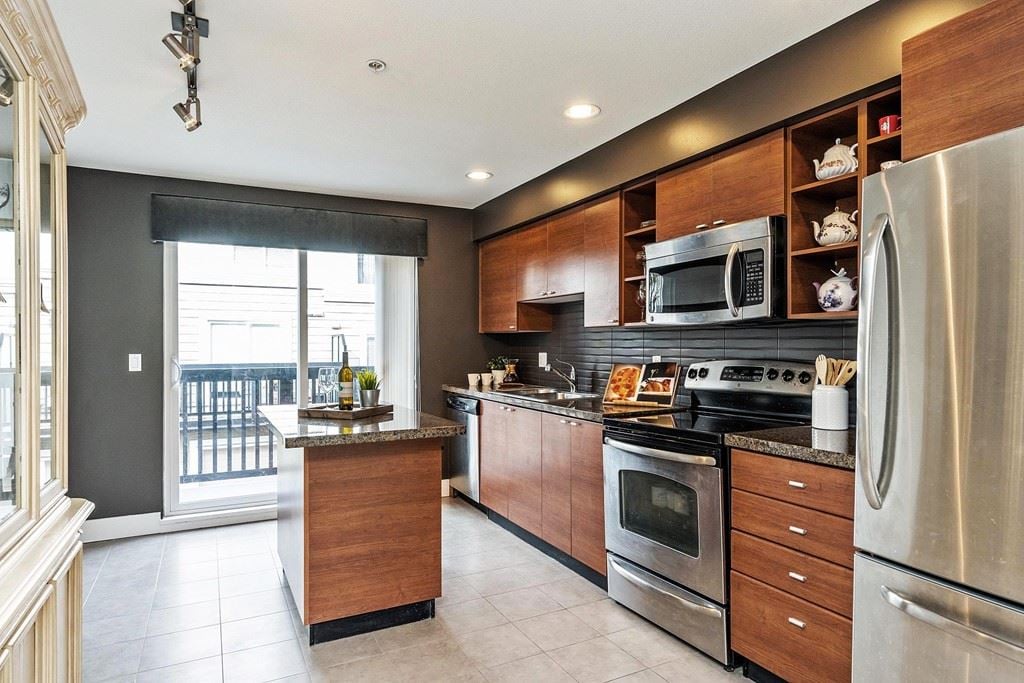 27-15833 26 Ave