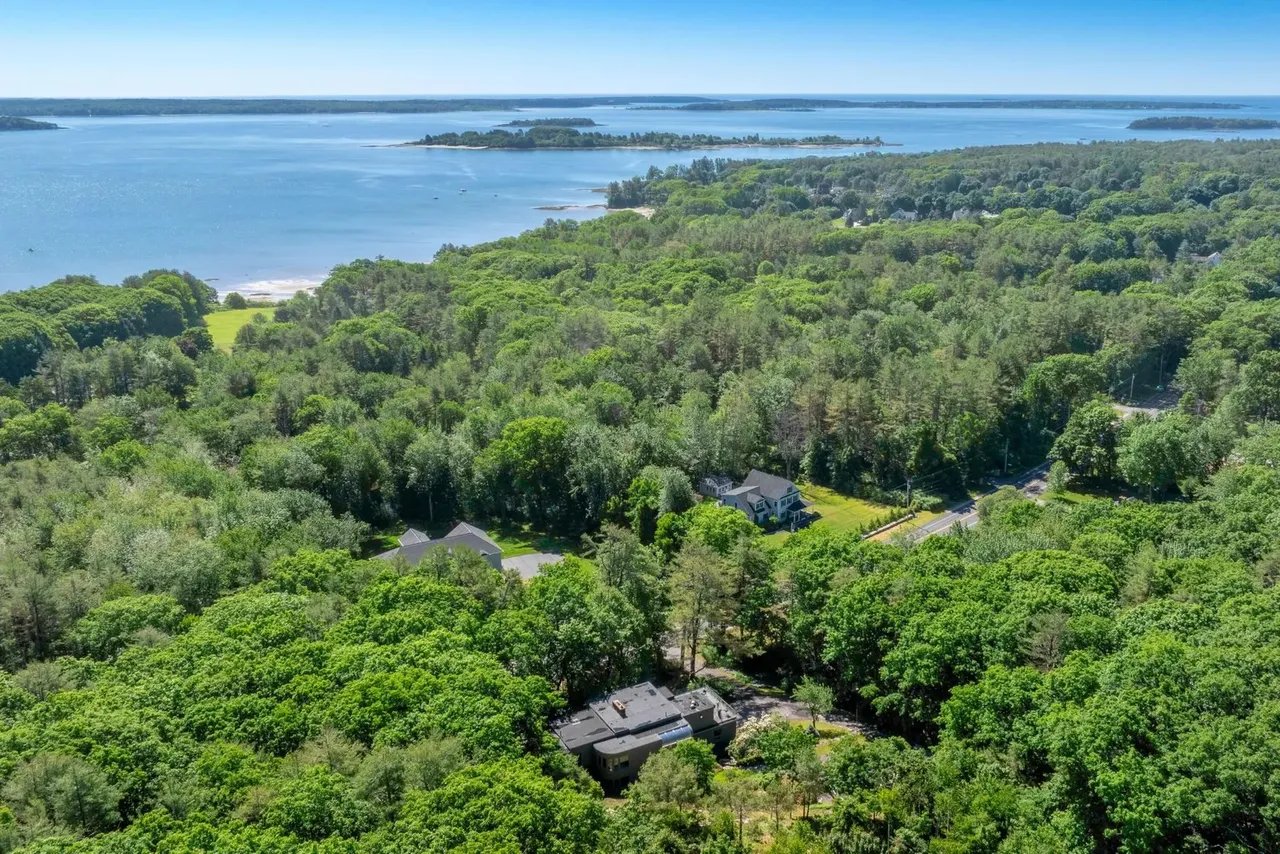 New Listing! 124 Foreside Road, Cumberland, ME 04110 – $1,595,000