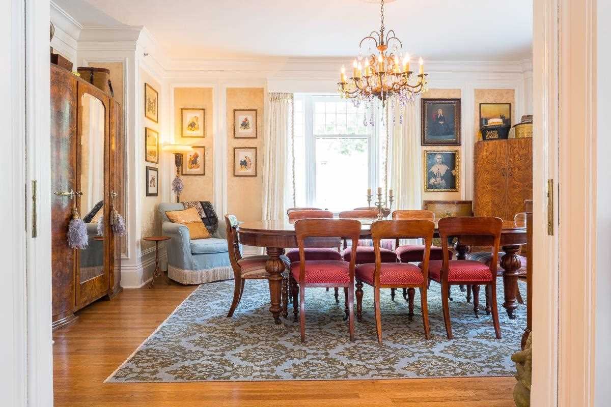24-1386 Nicola St