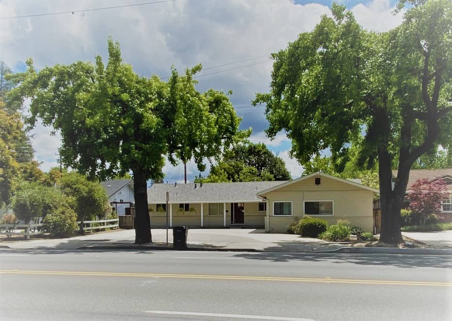 2734 Moorpark Avenue • San Jose • 95128