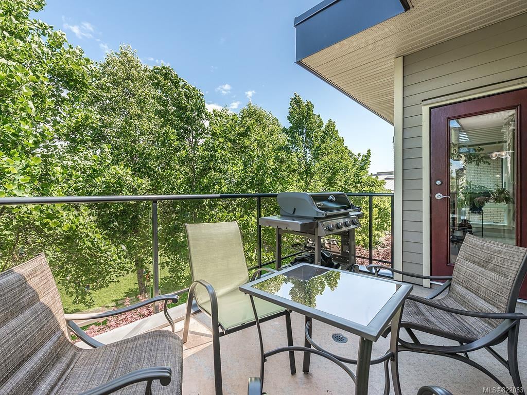 304-330 Waterfront Cres