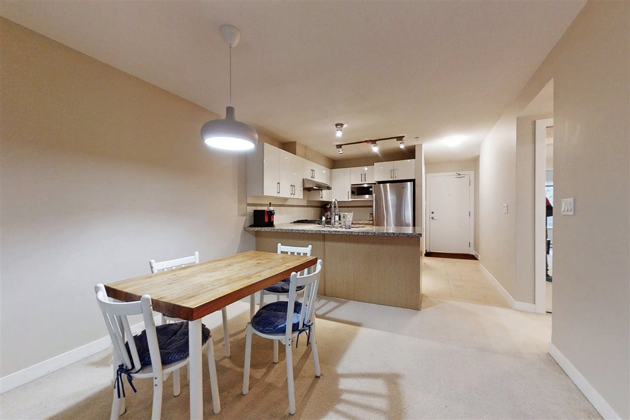 108-6800 Eckersley Rd