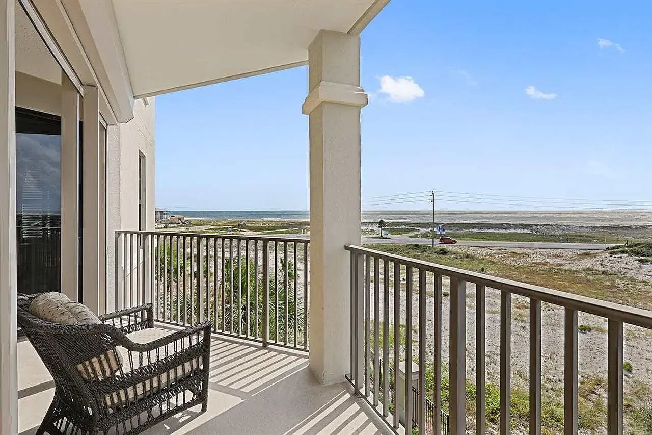 14900 River Rd UNIT 301