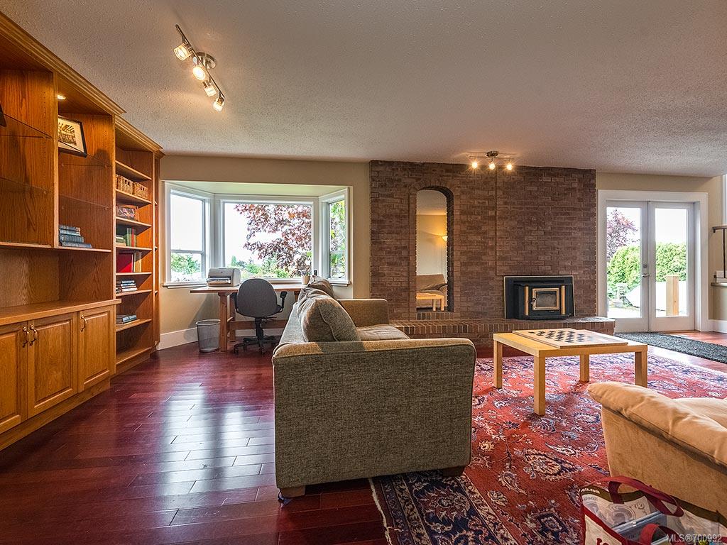 599 Ridgegrove Ave