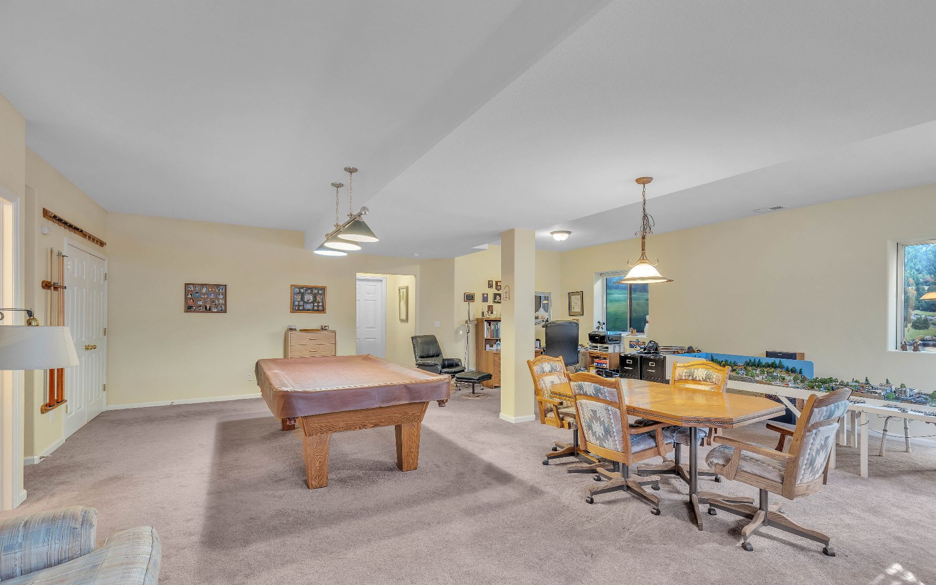 9023  Meadow Hill Circle
