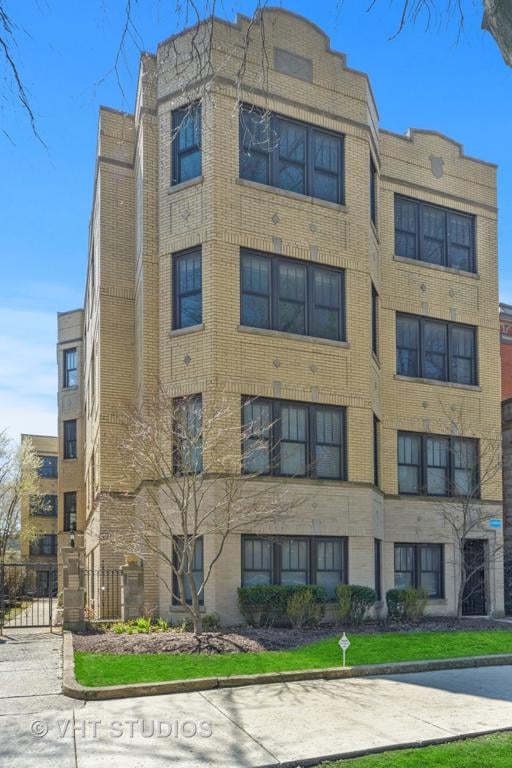 2125 W Pierce Ave, #3C