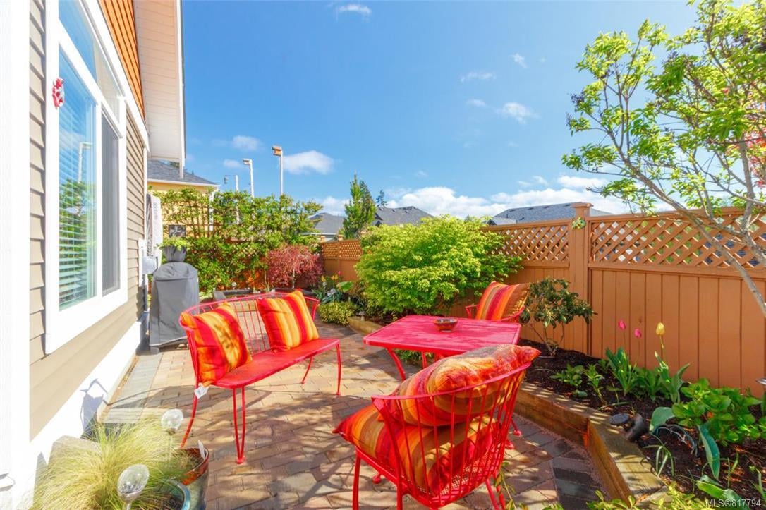 101-2260 Maple Ave, Sooke