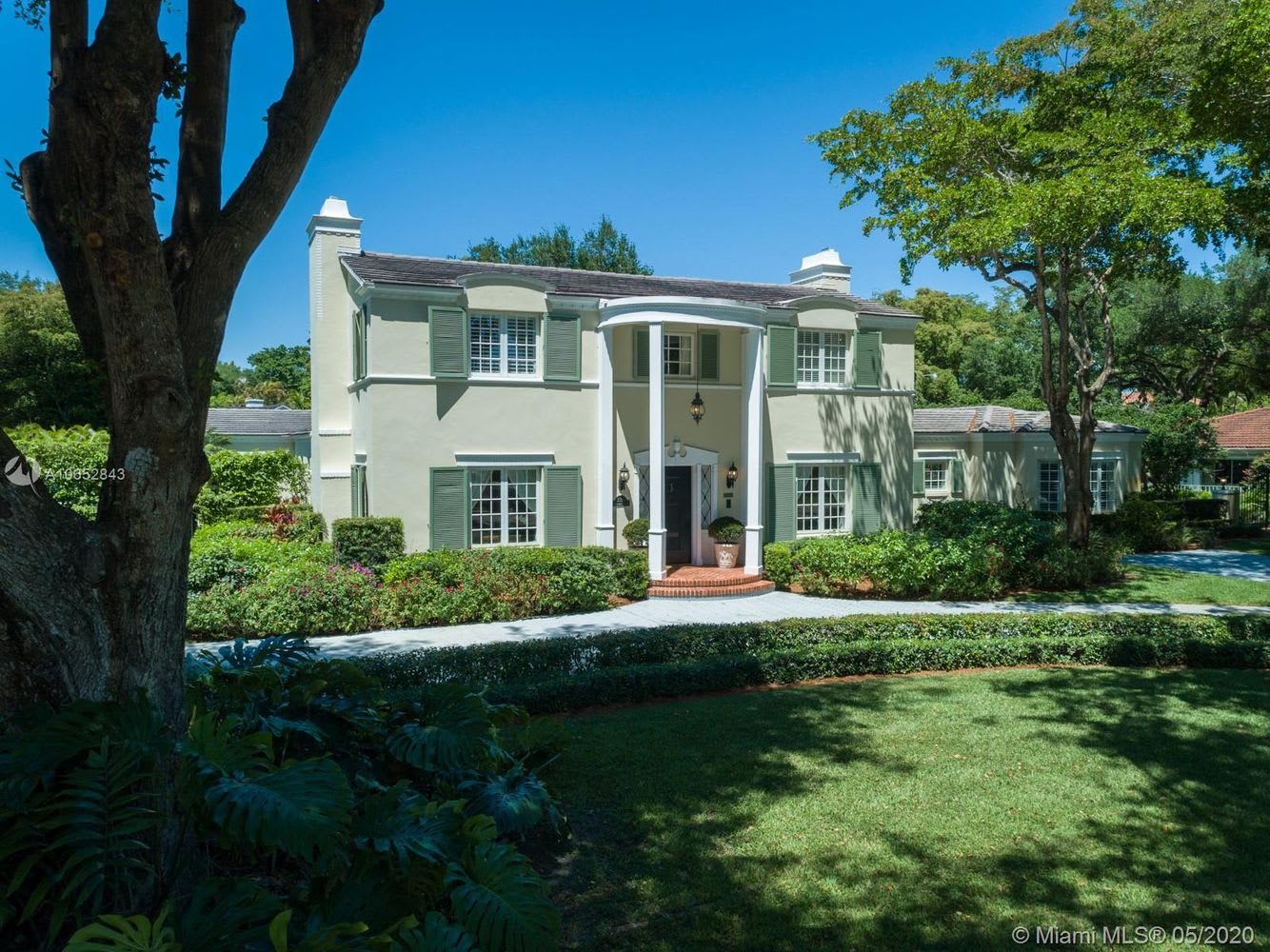 3310 Alhambra Cir
