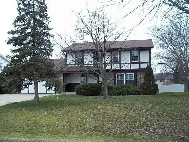12765 W Brentwood Dr