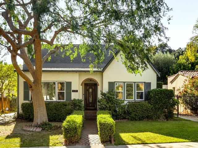 1339 Carmen Dr