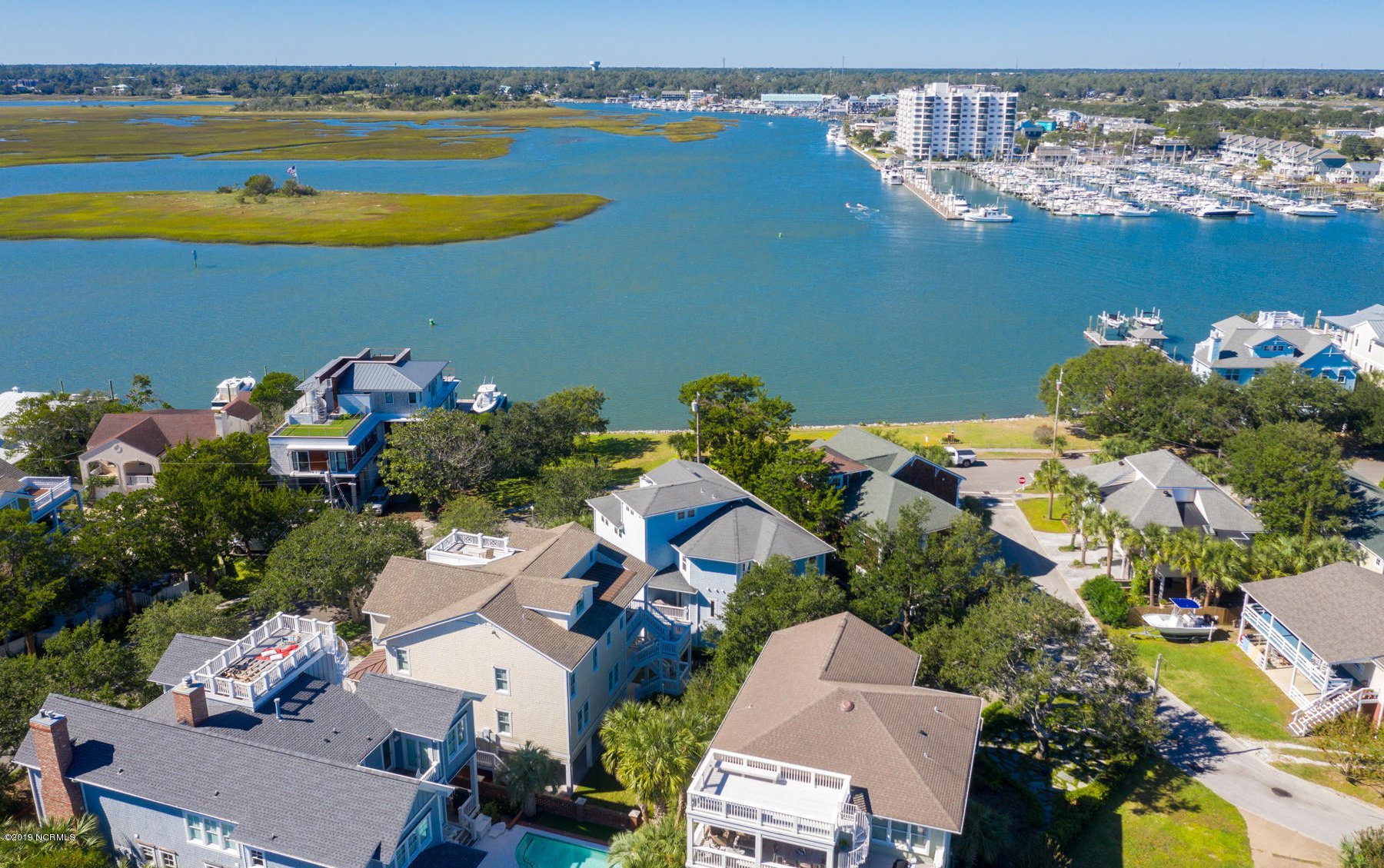 103 Island Dr