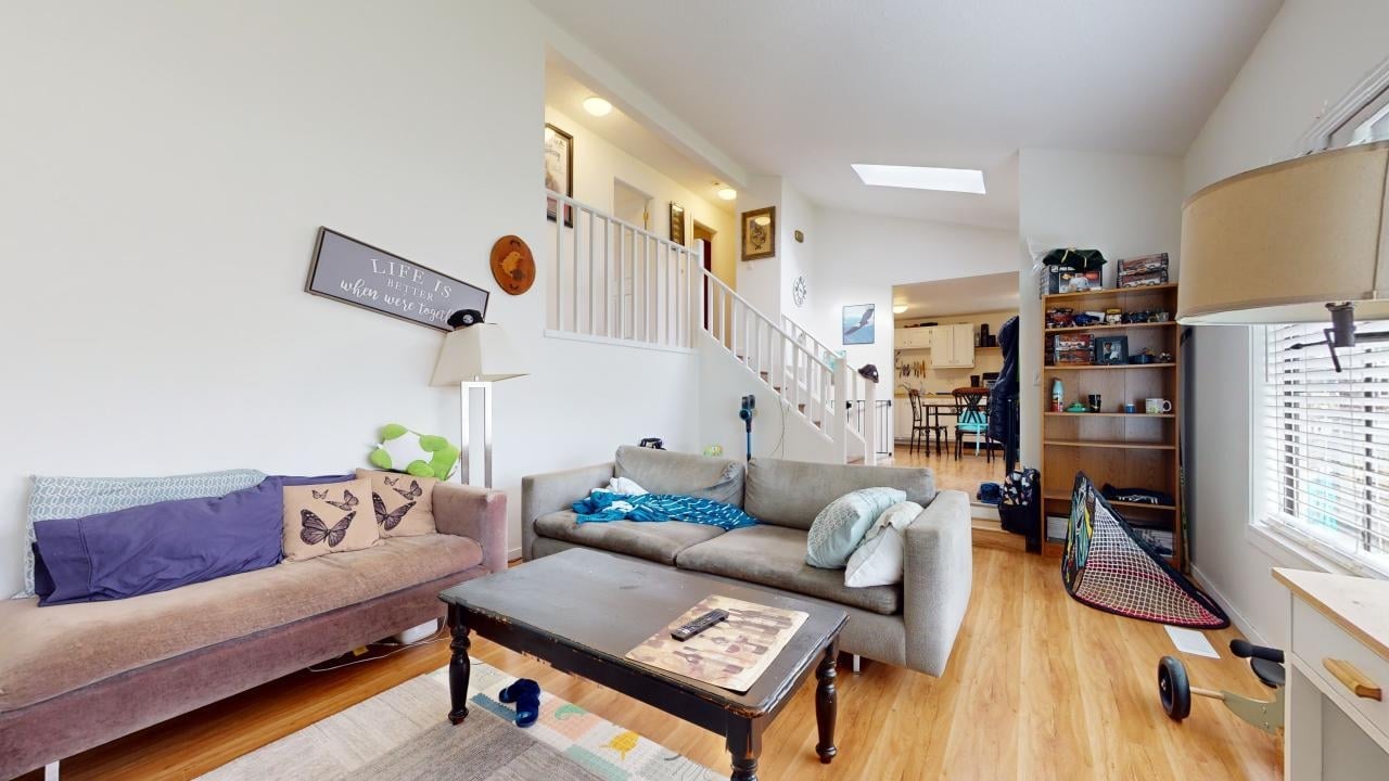 1980 Spruce Dr