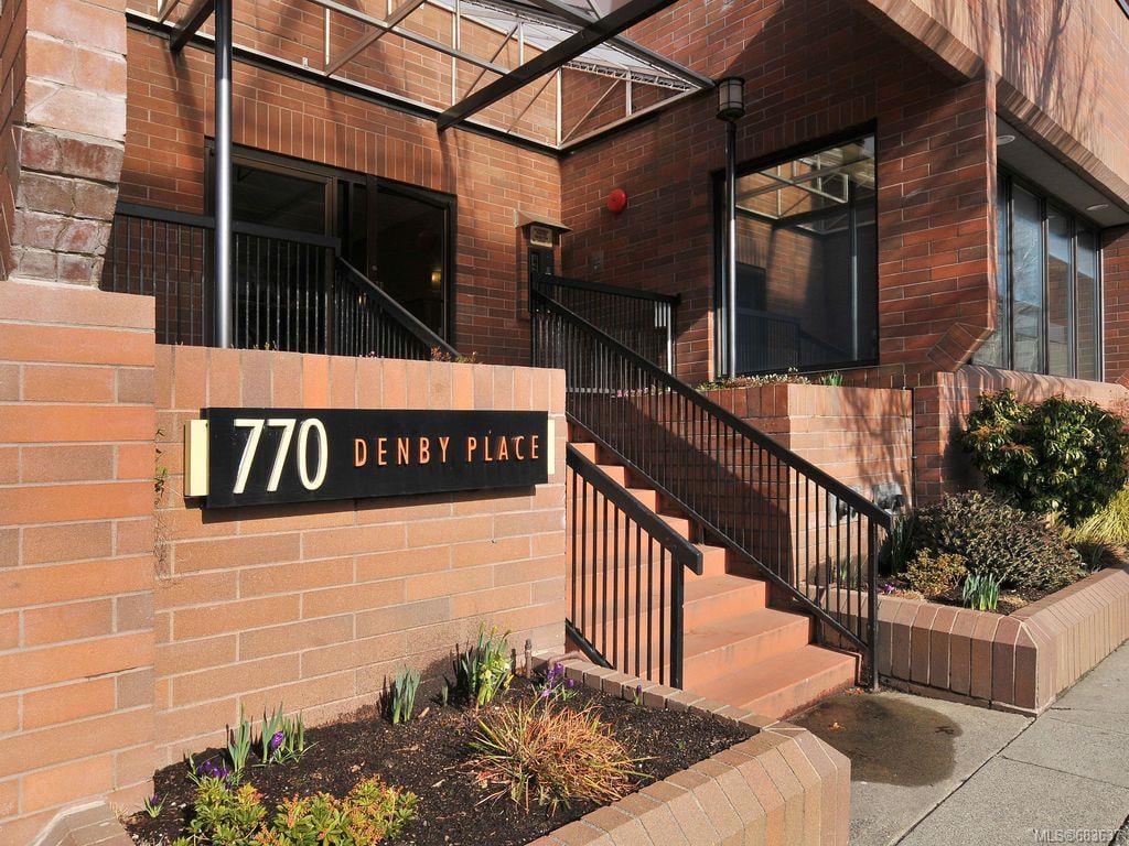 206-770 Cormorant St
