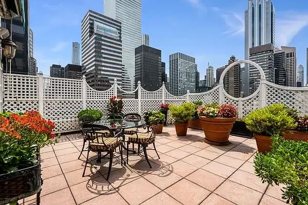 200 E 57th St Unit: PHM