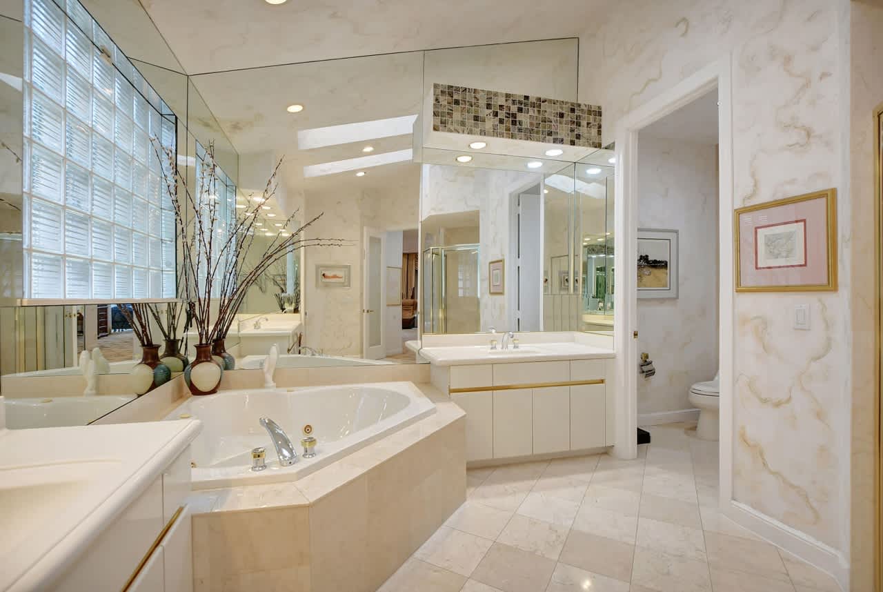 3564 NW Clubside Cir