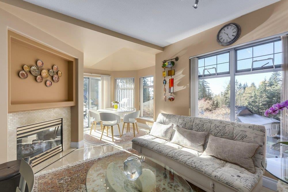 1120 Strathaven Dr