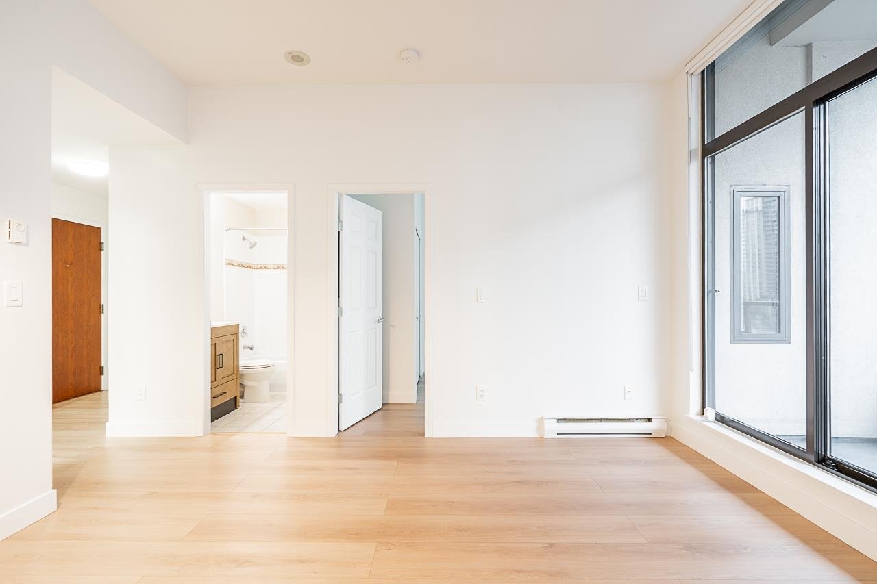 702-1010 Howe Street, Vancouver