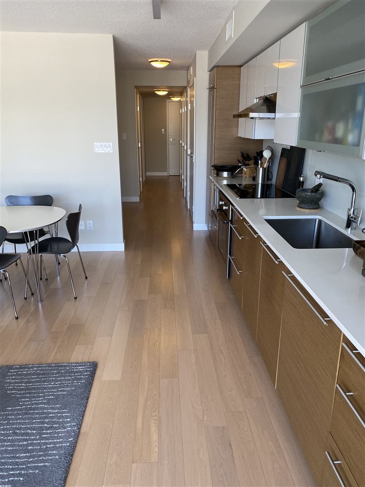 416-1635 W 3rd Ave