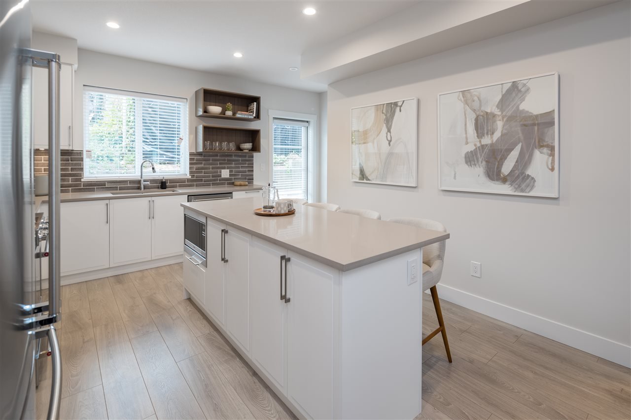 24-70 Seaview Dr