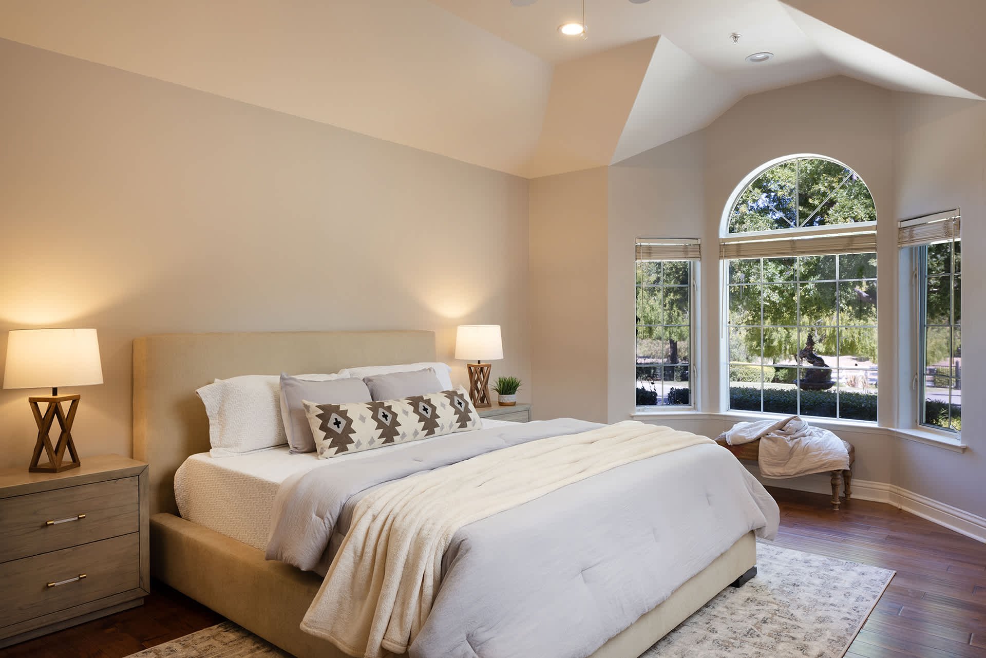 Stunning Equestrian Estate - 6 Sleepy Hollow Dr