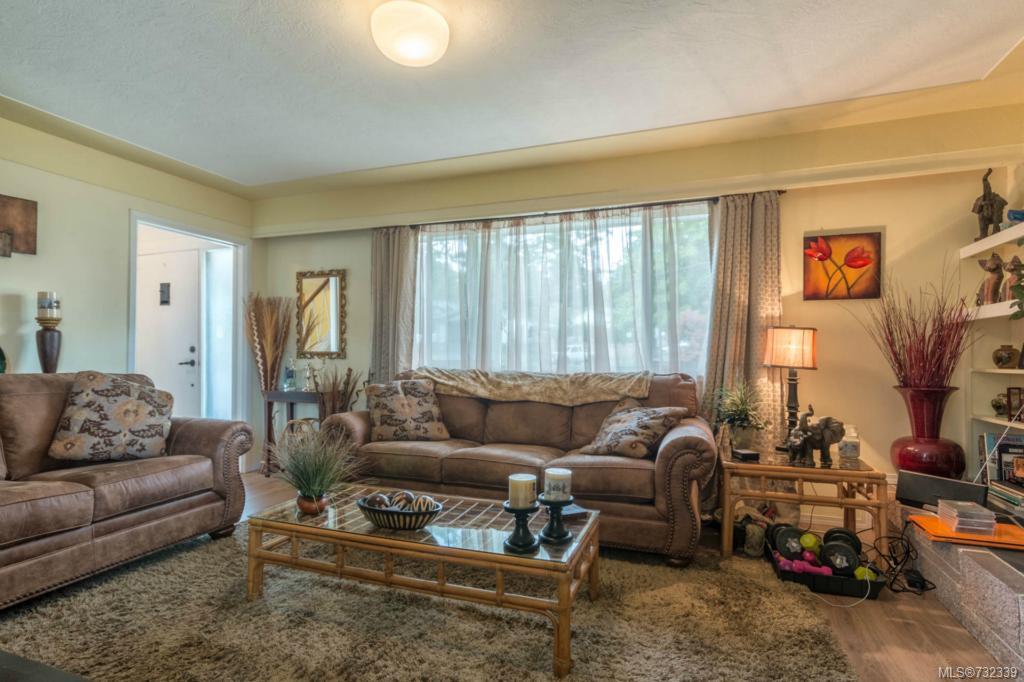 865 Kindersley Rd