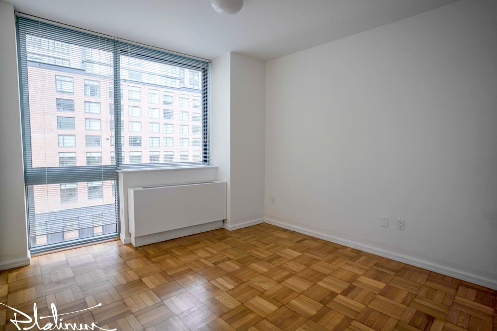 505 West 37th Street, Apt 216