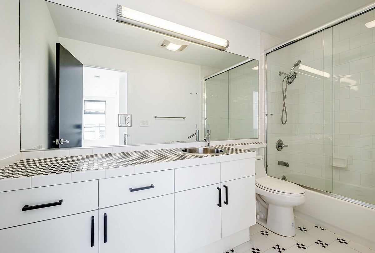 221 Clara St., #11