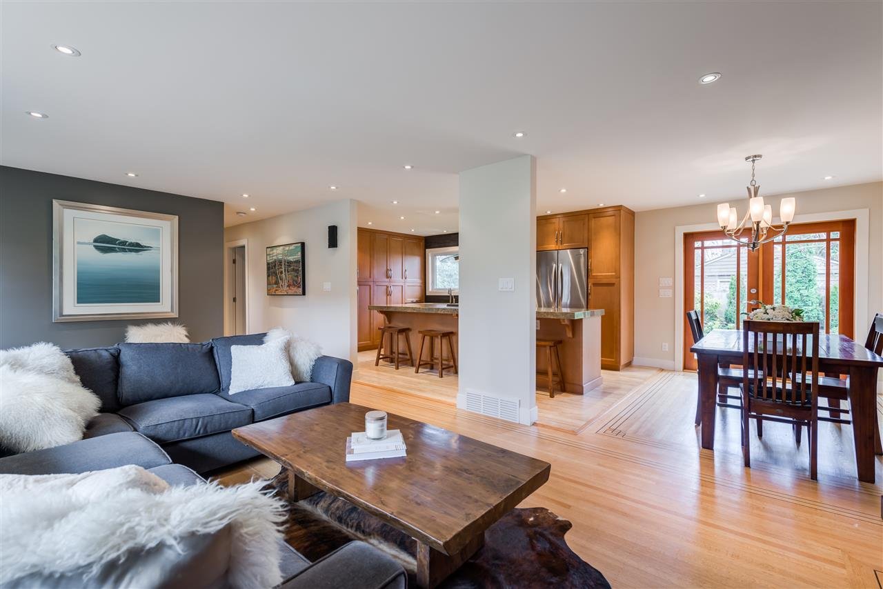 2402 Lauralynn Dr