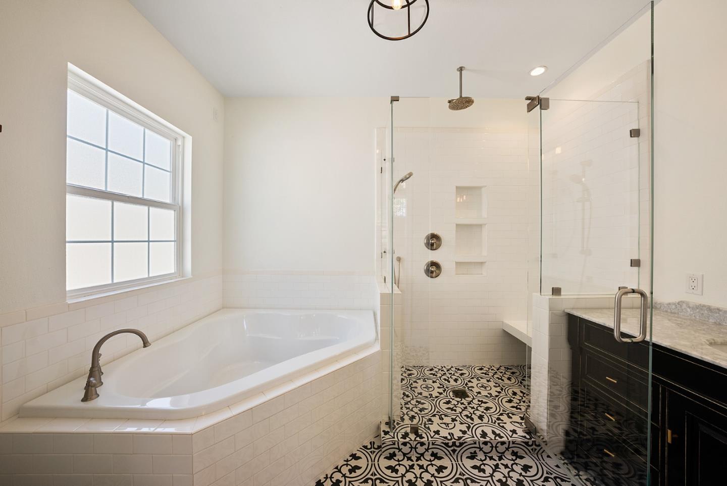 18260 Lakeview Ct Los Gatos, CA 95033
