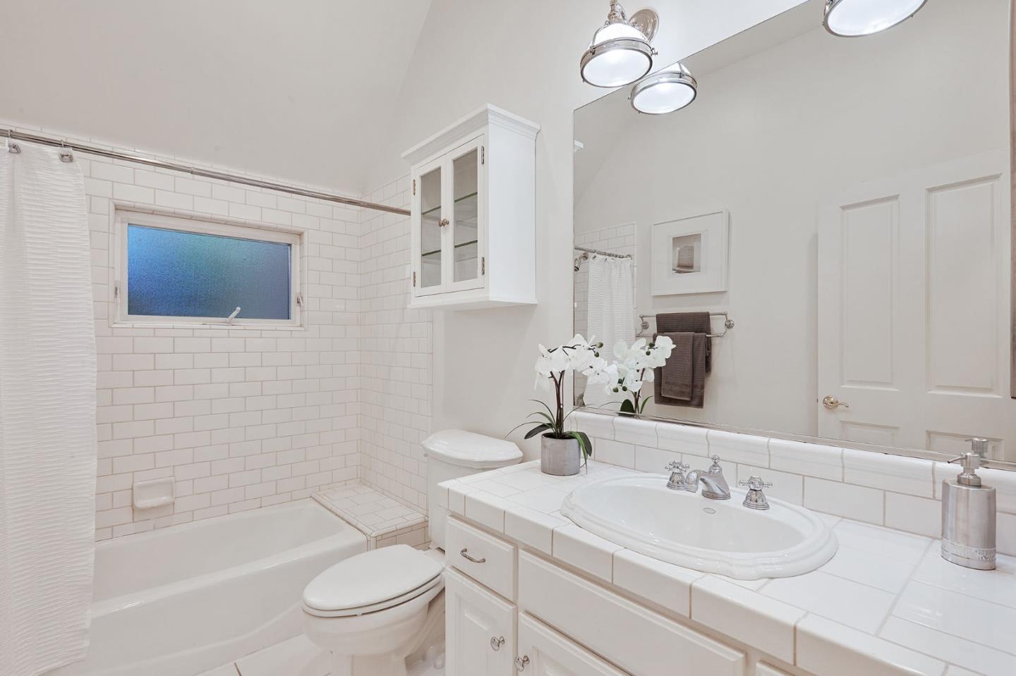 17930 Vineland Avenue, Monte Sereno