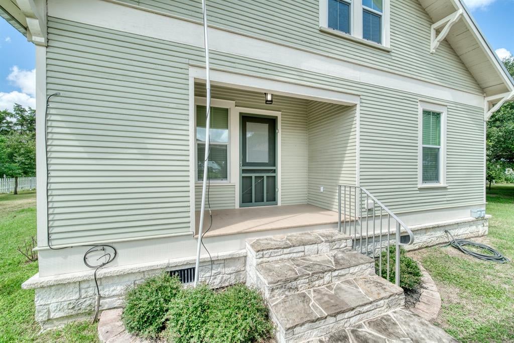 134 Houston St New Ulm, Tx 78950