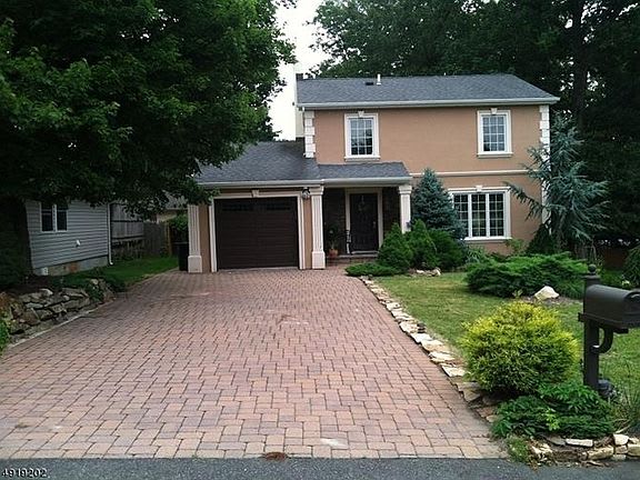 13 Algonquin Ave