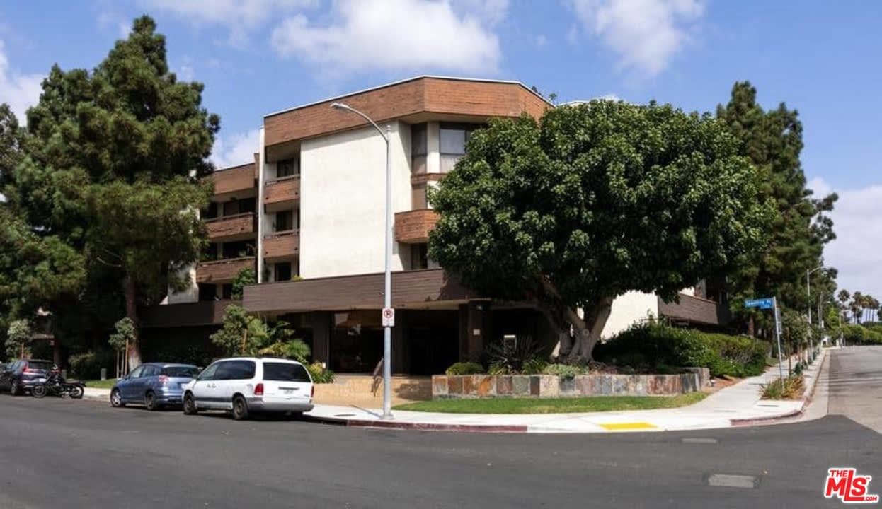 750 S Spaulding Ave, #127