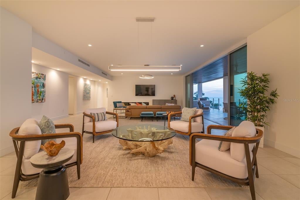 4750 Ocean Blvd, #202