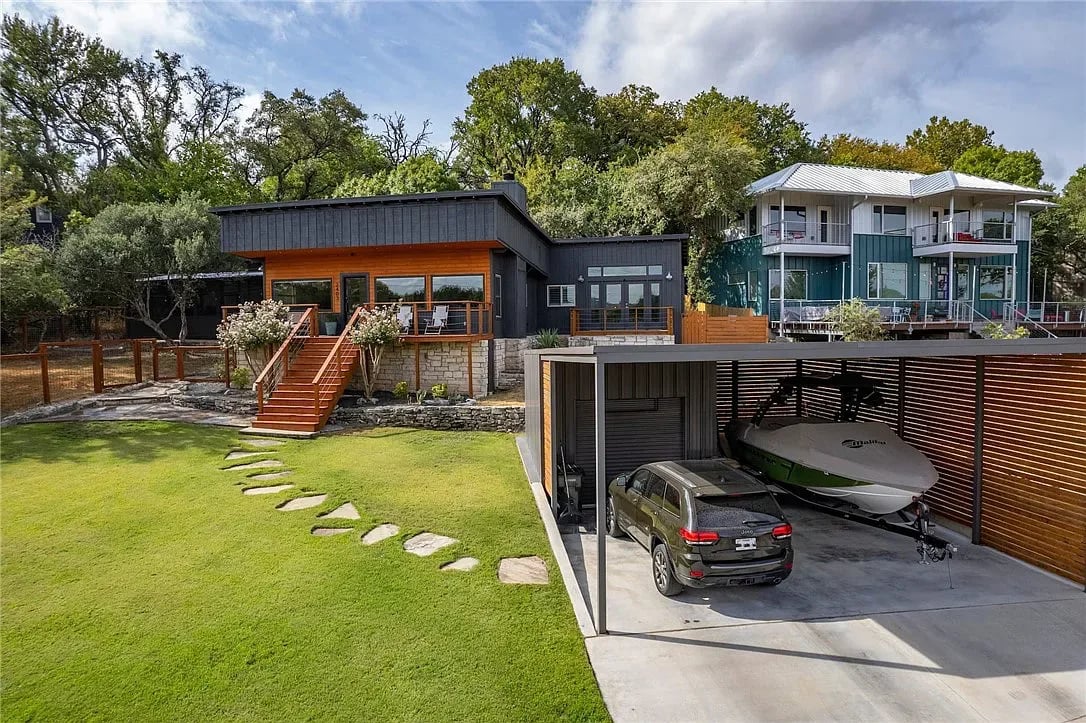 2403 Saratoga Dr