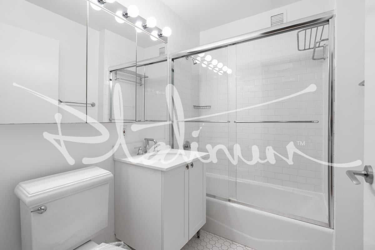 2 Gold Street, Apt 1810
