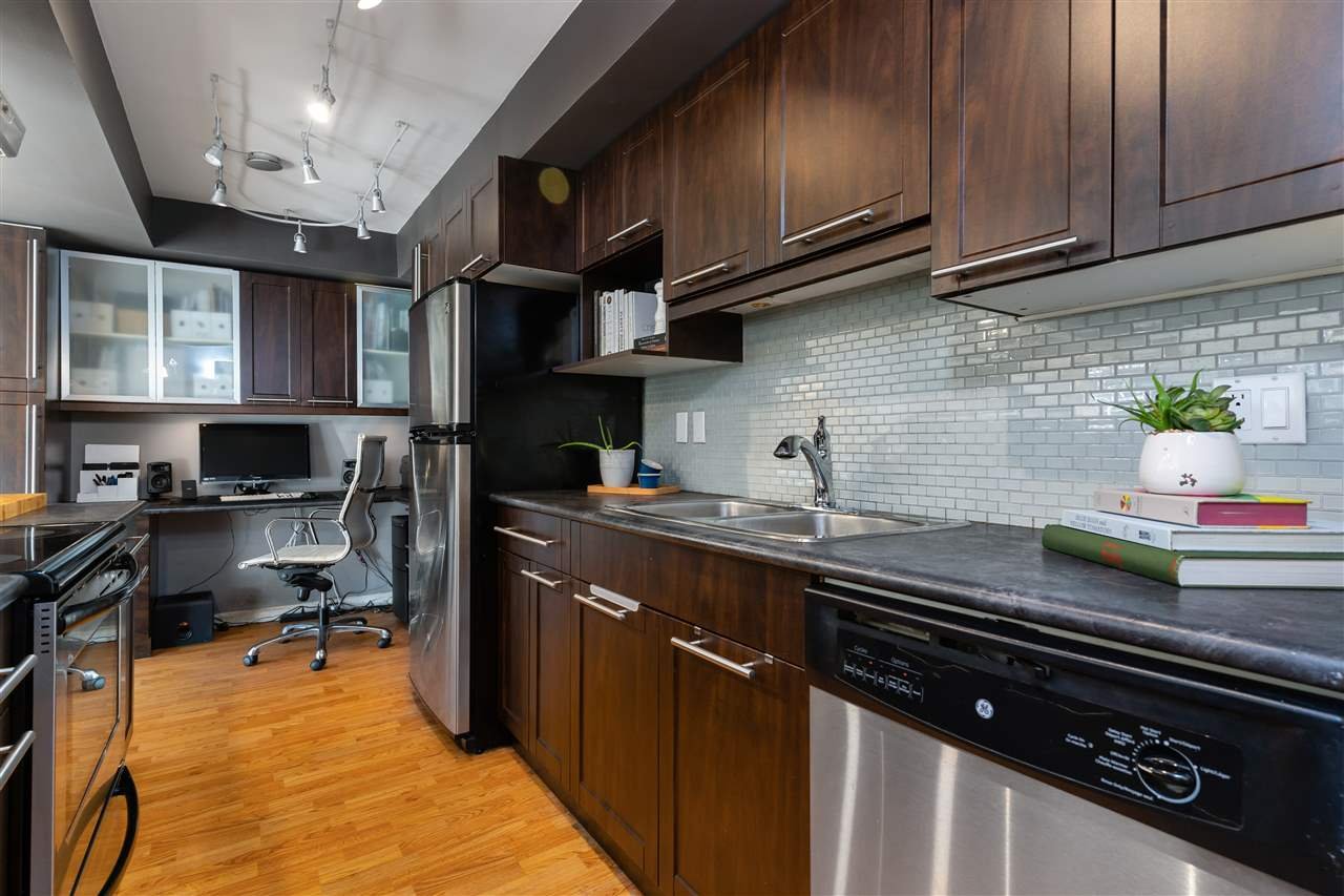 104-1515 Chesterfield Ave
