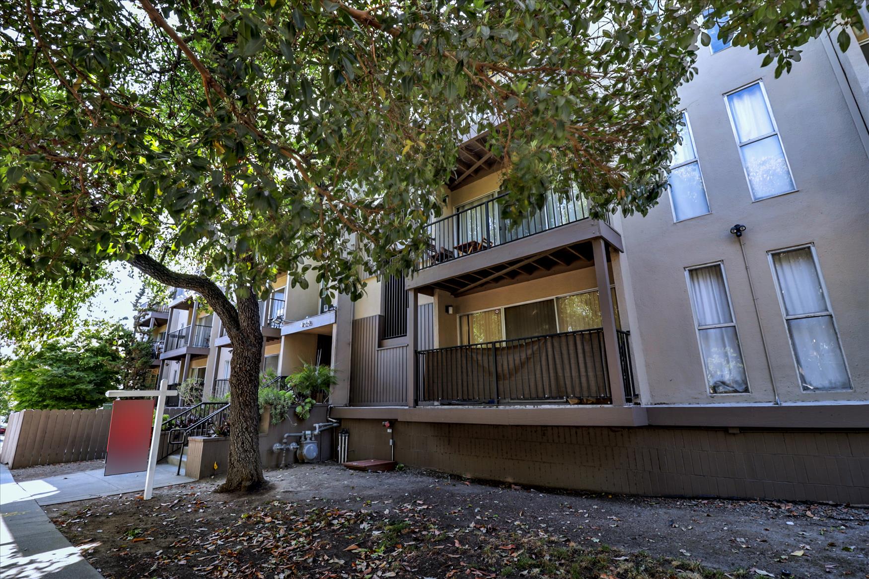425 Orange St, #310