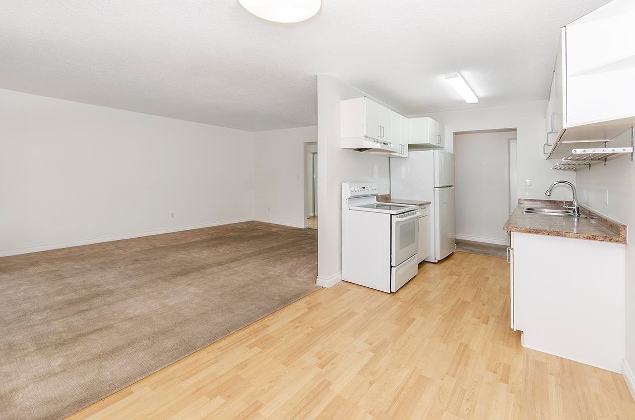 61-928 Premier St