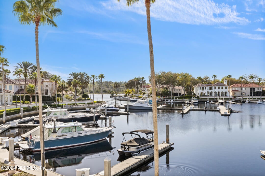 100 Harbourmaster Ct