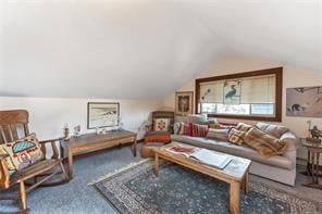1636 Hollywood Cres