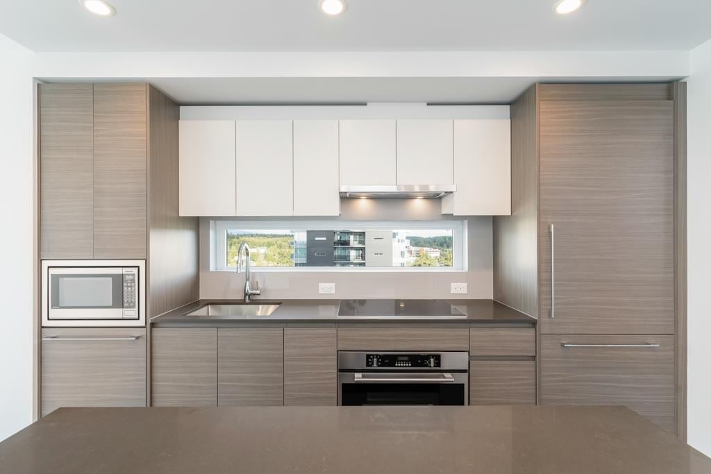 2209-13615 Fraser Hwy