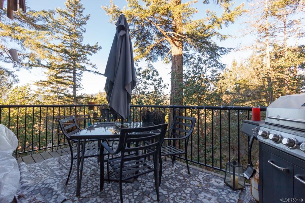 632 Olympia Ridge, Langford