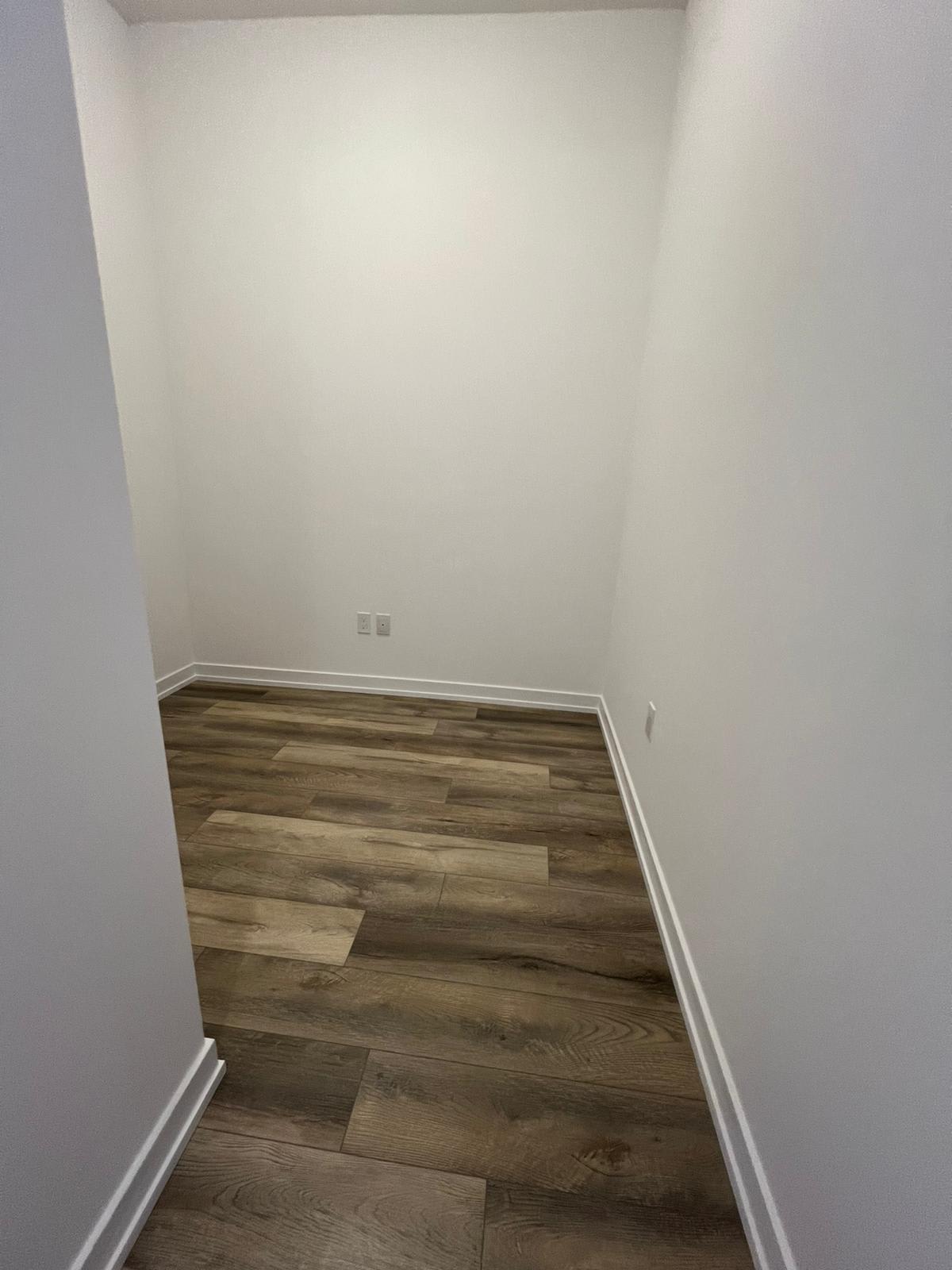 470 Dundas St E Unit: 106