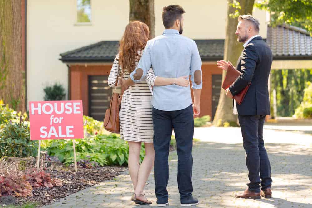 Helpful Tips for Selling Your House in 2022