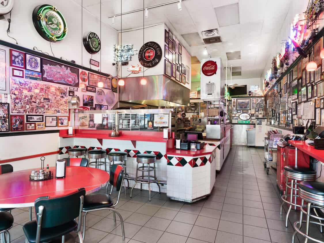 125-135 N Larchmont Blvd