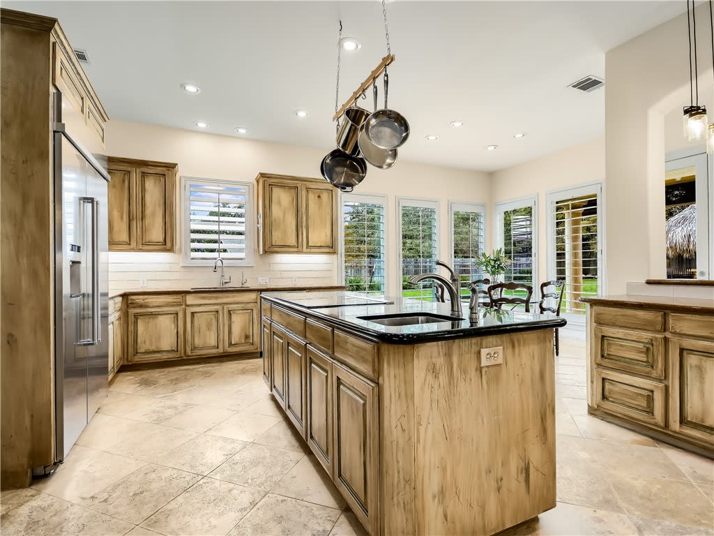 3102 Hayden Bend