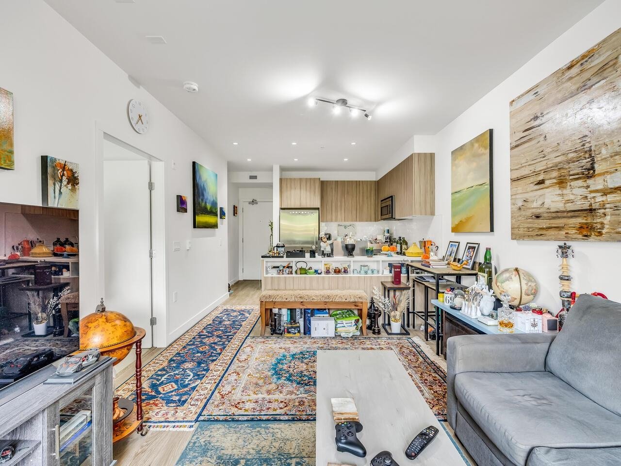 410-1061 Marine Dr