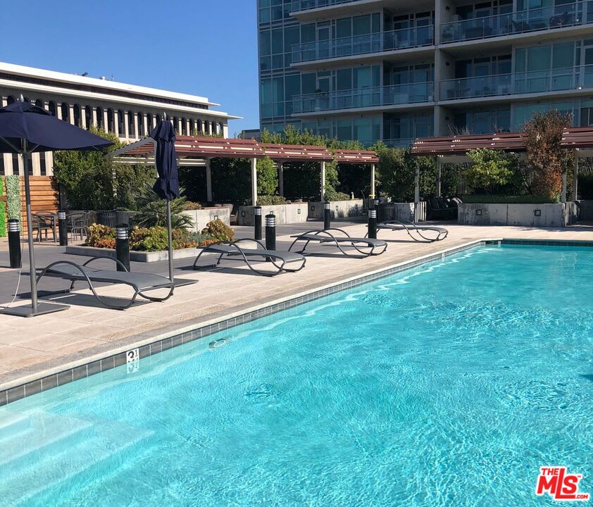 3785 Wilshire Blvd Unit: 805