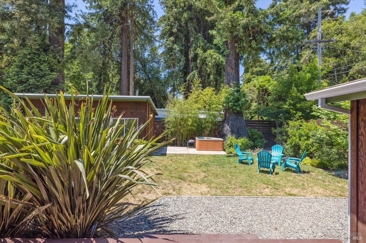705 Austin Creek Rd